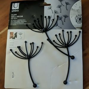 Umbra pluff wall decor